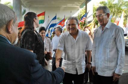 Vicepresidente de El Salvador visita la ELAM