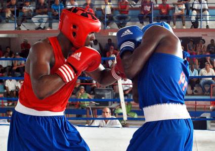 Torneo de boxeo por el fin de año