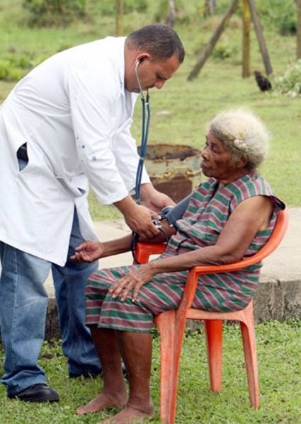 La medicina cubana al servicio de los pueblos de América