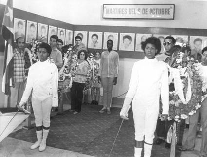 Último adiós del pueblo a los mártires de la voladura de un avión de Cubana en 1976