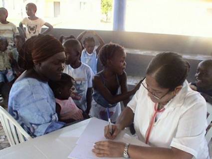 Especialistas cubanos ayudarán a prevenir el dengue en Guinea Bissau