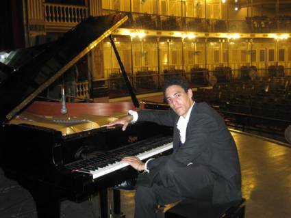 Pianista de jazz Jorge Luis Pacheco Campos