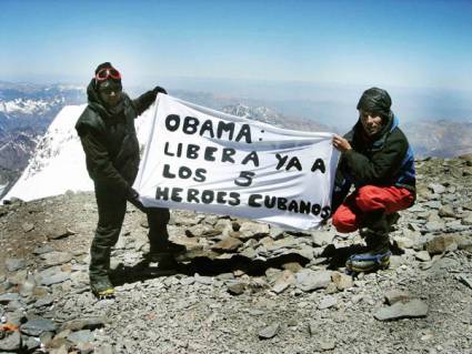 Alpinistas argentinos por la libertad de los Cinco