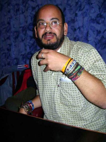 El escritor colombiano Álvaro Castillo Granada 