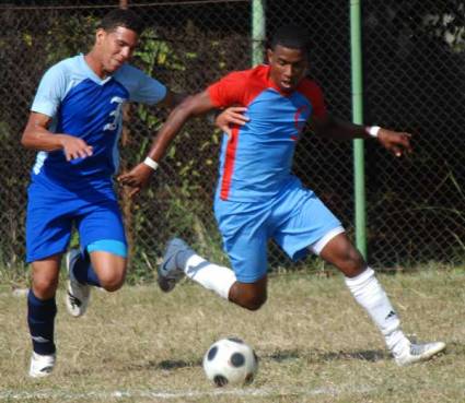  Sander Fernández se destaca en el fútbol cubano