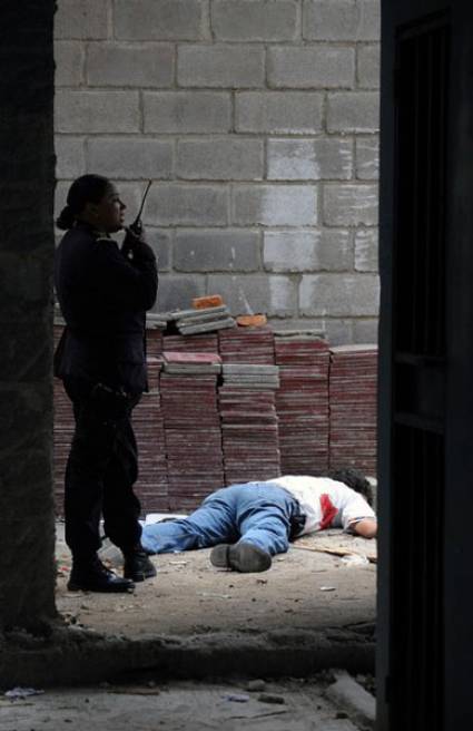 Cadáver del profesor asesinado en su propia escuela