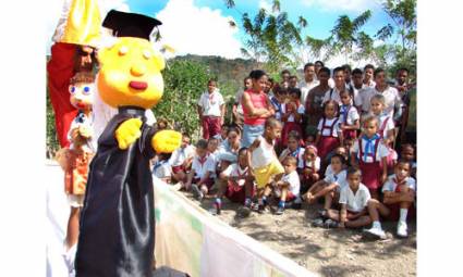 Teatro Guiñol celebra junto a jóvenes y pioneros su aniversario 40