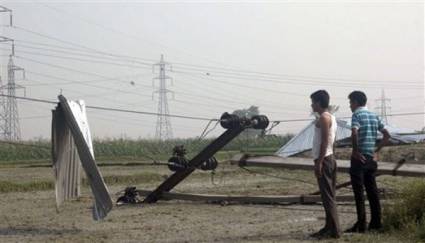 Tormenta deja 31 muertos y miles de damnificados en India