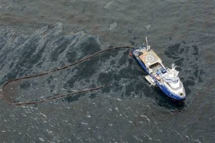 Aumantan esfuerzos para contener derrame de petróleo en el Golfo de México 