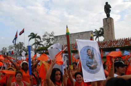 Desfile por el Primero de Mayo en Villa Clara