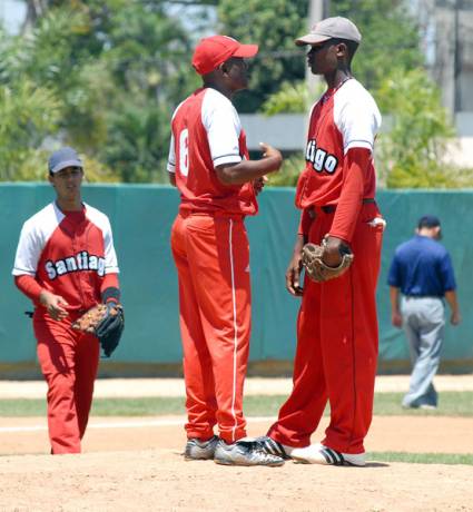 Santiago de Cuba dio primero en la fase final del béisbol juvenil