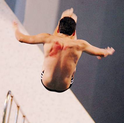 Jorge Luis Pupo saltó por el título en la V Olimpiada del Deporte Cubano