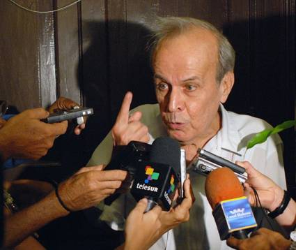 Ricardo Alarcón en diálogo con la prensa