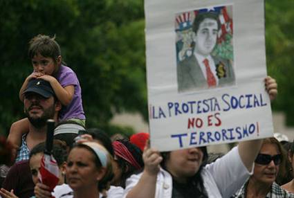 Continúan protestas en Puerto Rico