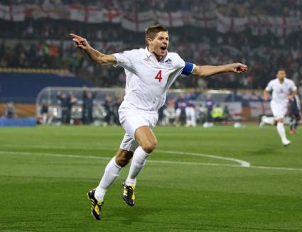 Gerrard anota un gol