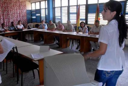 Participantes en el Seminario Juvenil Martiano