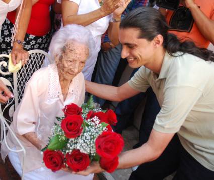 Homenaje a Esther Montes de Oca