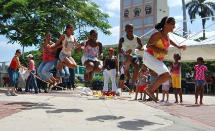 Festejos por Fidel y por la paz