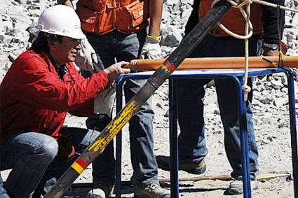 Inician rescate definitivo de mineros atrapados en Chile