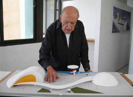 Arquitecto brasileño Oscar Niemeyer