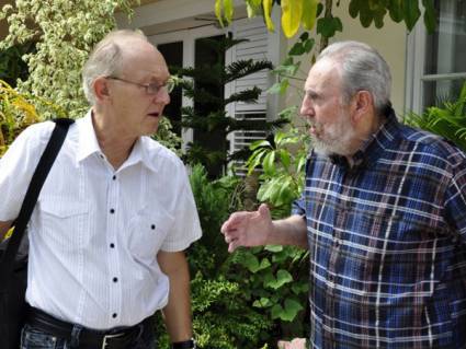 Encuentro en La Habana entre Fidel Castro y Michel Chossudovsky
