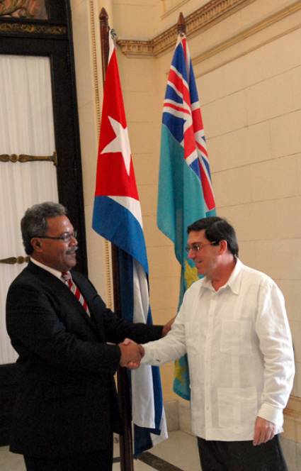 Cuba y Tuvalu