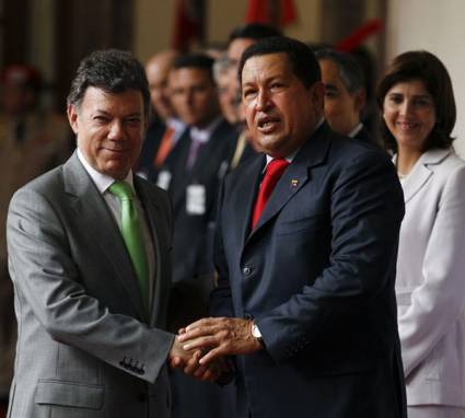 El presindente Hugo Chávez recibe a Juan Manuel Santos