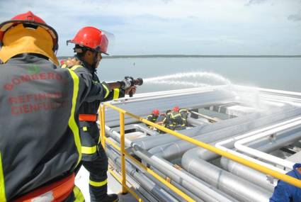 Ejercicio de sofocación de incendio