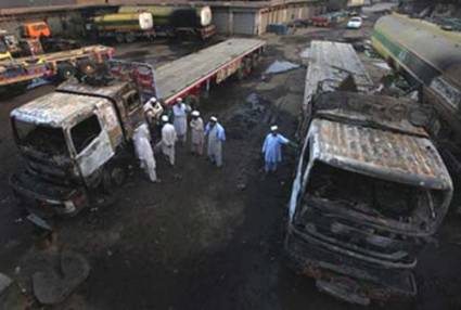 Incendian más camiones cisternas de la OTAN en Paquistán