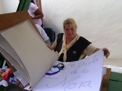 Libro gigante de La Edad de Oro
