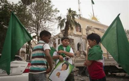 Instalación bombardeada en Trípoli