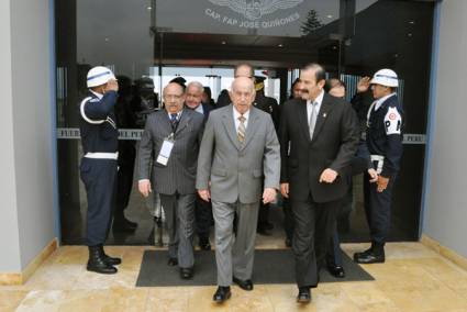 Machado Ventura a su llegada a Perú