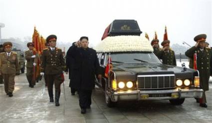 Pueblo norcoreano despide a Kim Jong IL