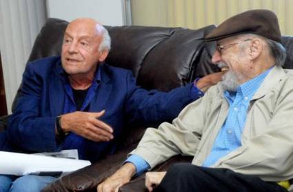 Eduardo Galeano junto a Roberto Fernández Retamar 