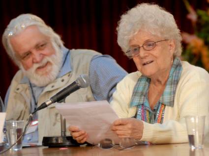 Nersys Felipe recibe Premio Nacional de Literatura