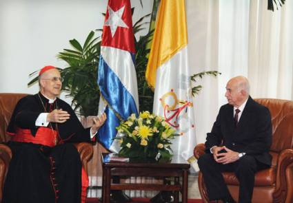 Recibe Machado Ventura a Cardenal Tarcisio Bertone