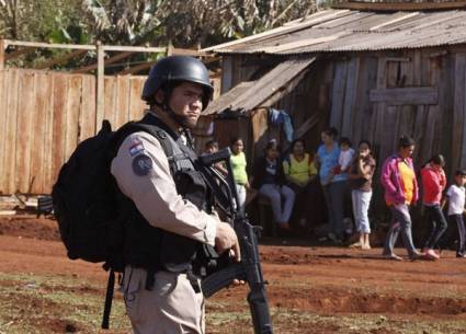 Efectivos antimotines en Paraguay