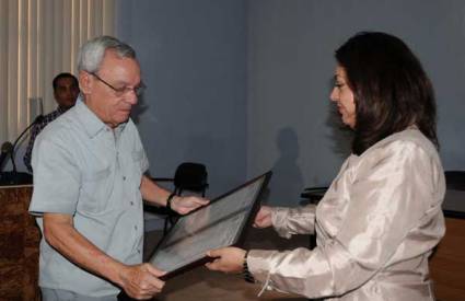 Entregan a Cuba actas notariales de Martí, Mella y el Che