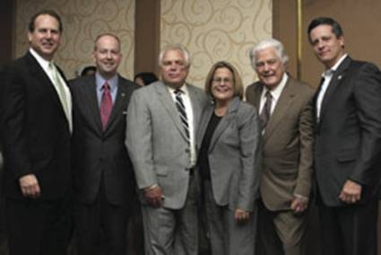 Lincoln Díaz Balart, senador George LeMieux, Dexter Lehtinen, Ileana Ros Lehtinen, Enrique Ros y Miguel Díaz de la Portilla