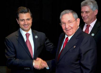 Raúl Castro y Enrique Peña Nieto