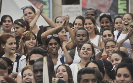 Jóvenes cubanos