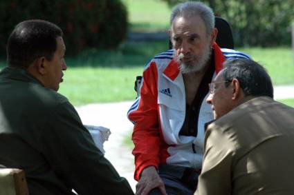 Hugo Chávez, Fidel Castro y Raúl Castro