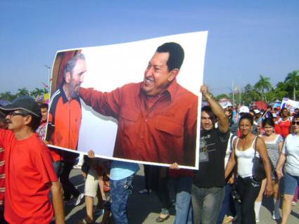 Desfile del Primero de Mayo en Las Tunas