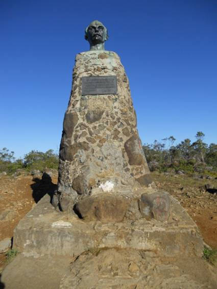 Busto de José Martí en el Pico Turquino