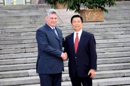 Miguel Díaz-Canel y el vicepresidente Li Yuanchao