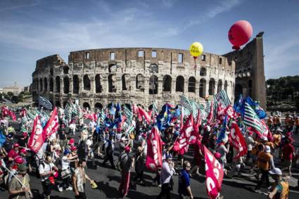 Sindicatos protestan en Roma