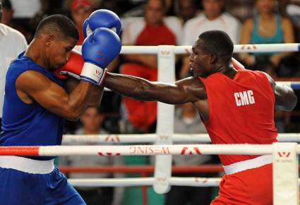 El campeón mundial Julio César La Cruz