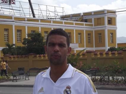 Alexander Hernández