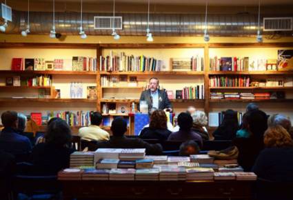 Presentación del libro Lo que hay del otro lado del Mar