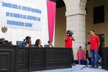Elián González en el Tribunal Antiimperialista 
